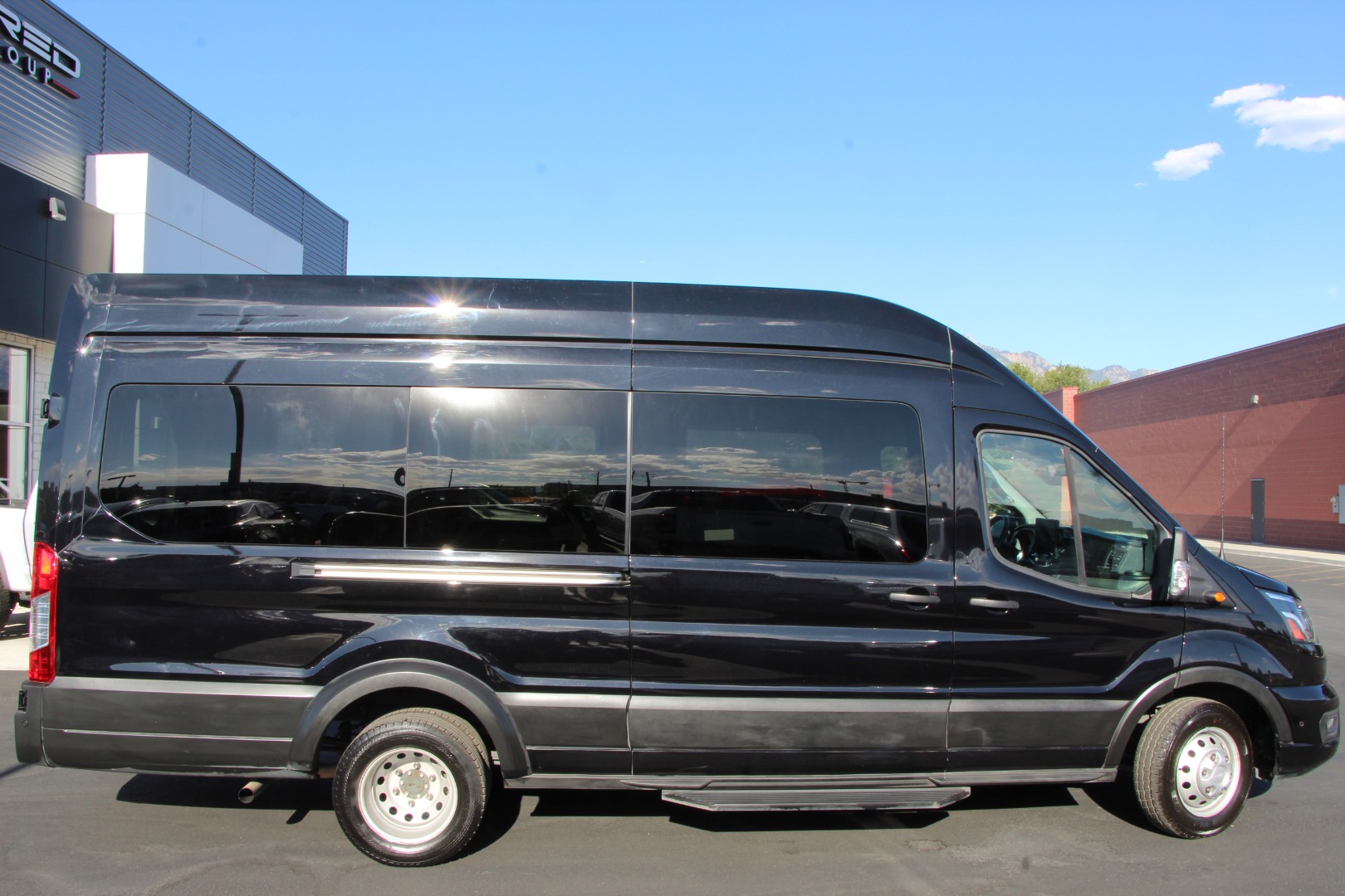 2023 Ford Transit Passenger Van XLT - Photo 7