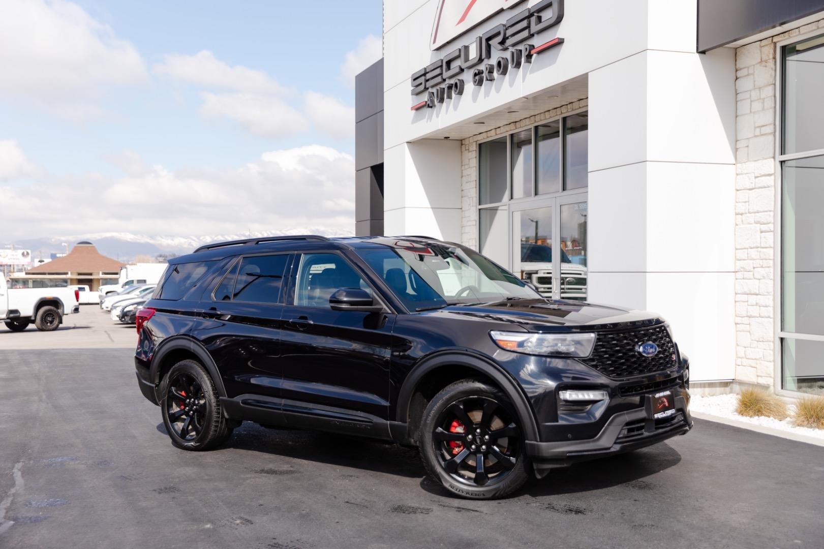 2023 Ford Explorer ST 4WD's photo