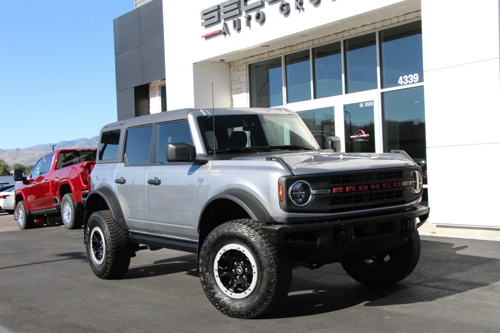 Vehicle Image 2