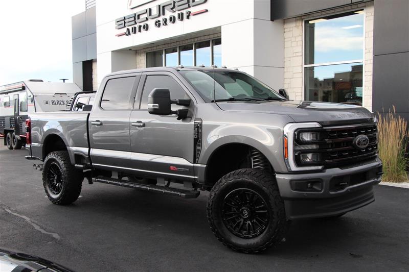2023 FORD SUPER DUTY F-350 SRW LARIAT CREW CAB 4WD