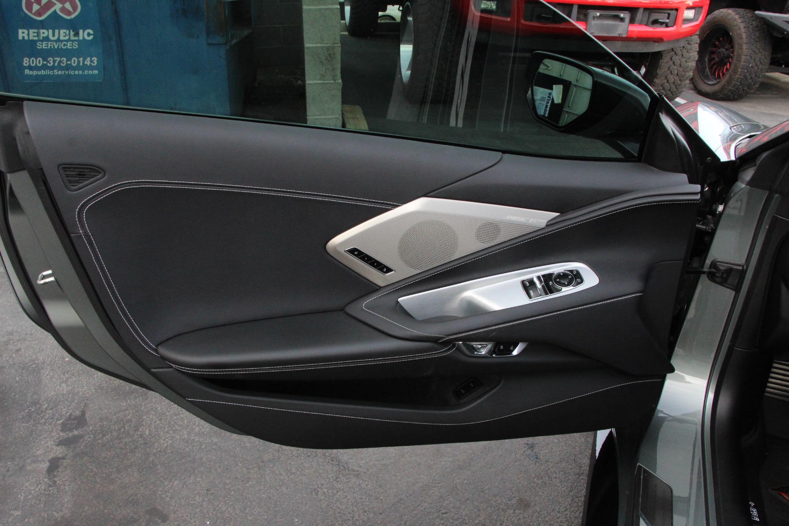 2023 Chevrolet Corvette 2LT - Photo 12