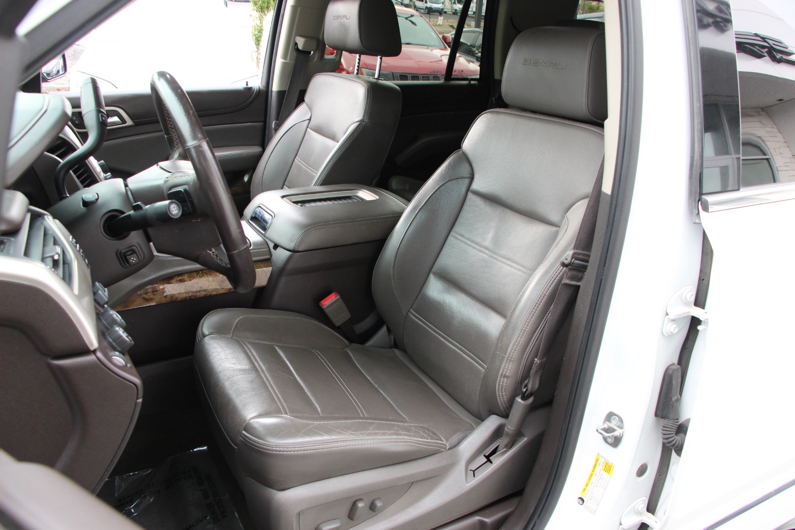 2016 GMC Yukon Denali - Photo 10