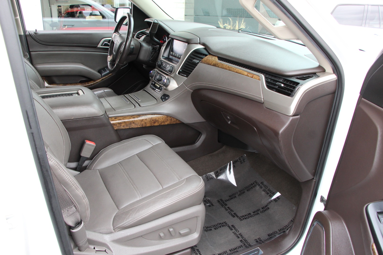 2016 GMC Yukon Denali - Photo 11