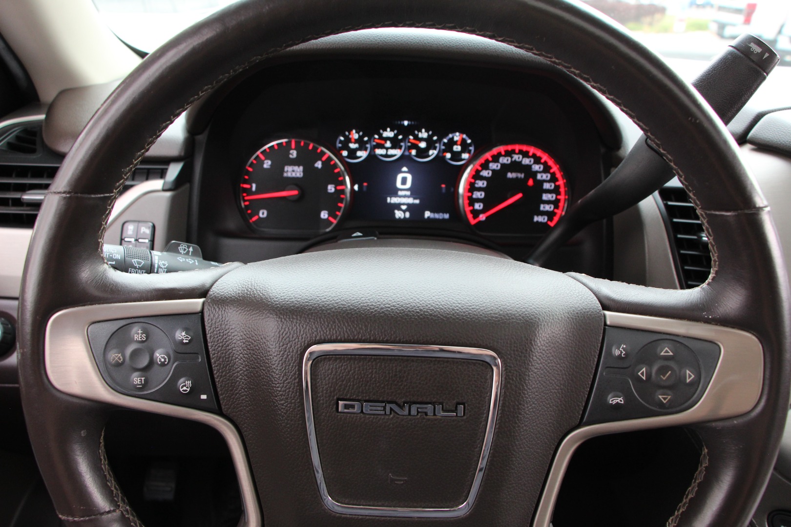 2016 GMC Yukon Denali - Photo 18