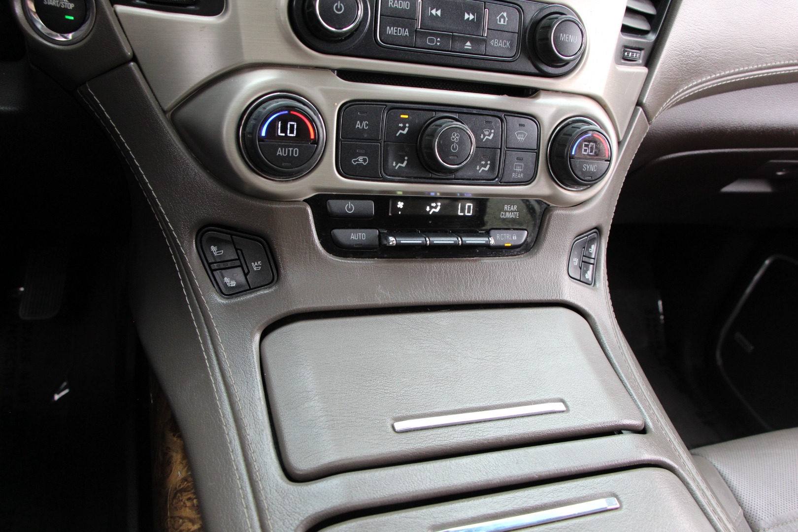 2016 GMC Yukon Denali - Photo 22