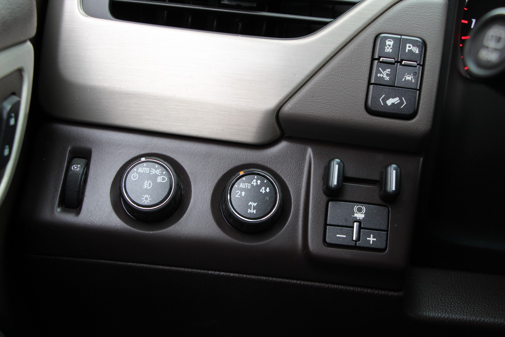 2016 GMC Yukon Denali - Photo 25