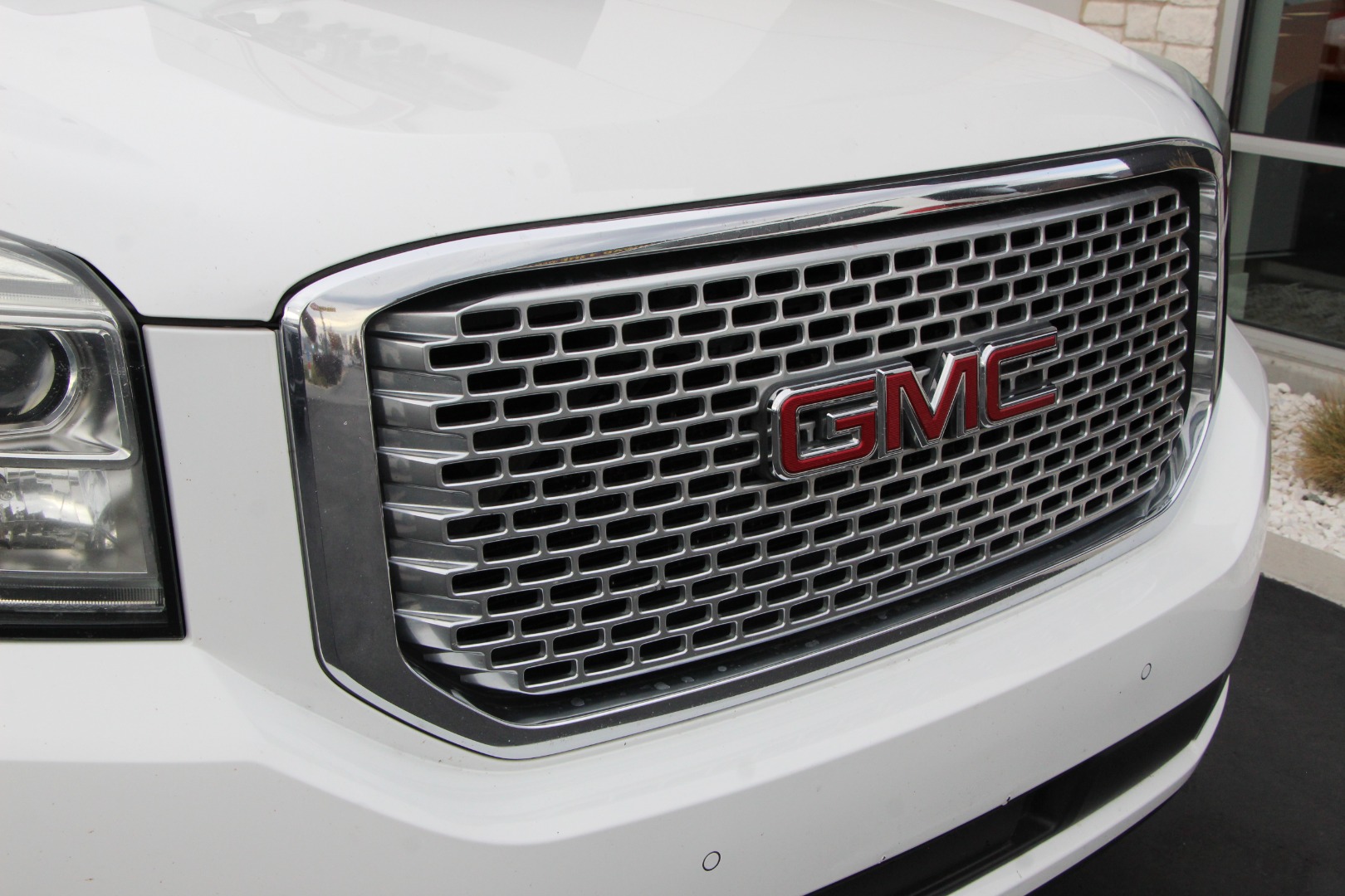 2016 GMC Yukon Denali - Photo 43