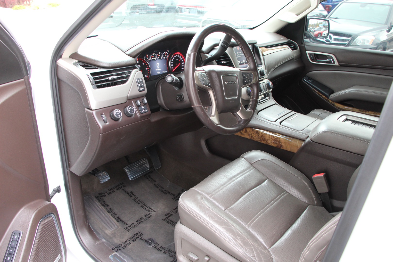 2016 GMC Yukon Denali - Photo 9