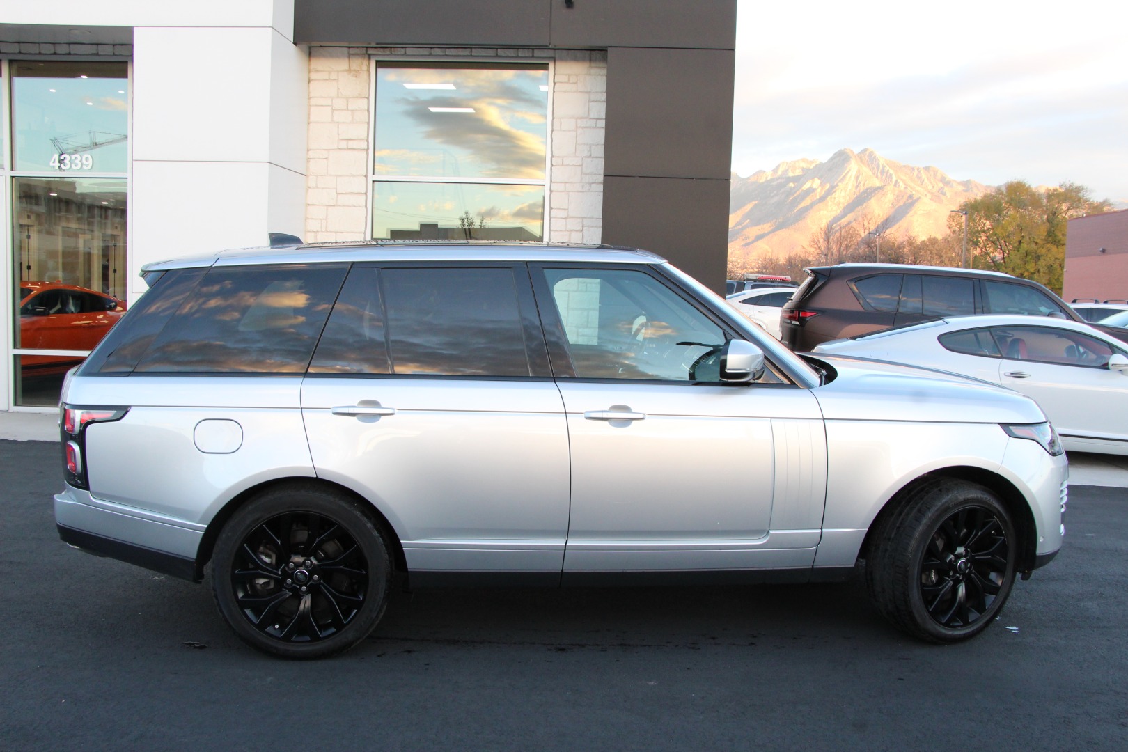 2020 Land Rover Range Rover HSE - Photo 11
