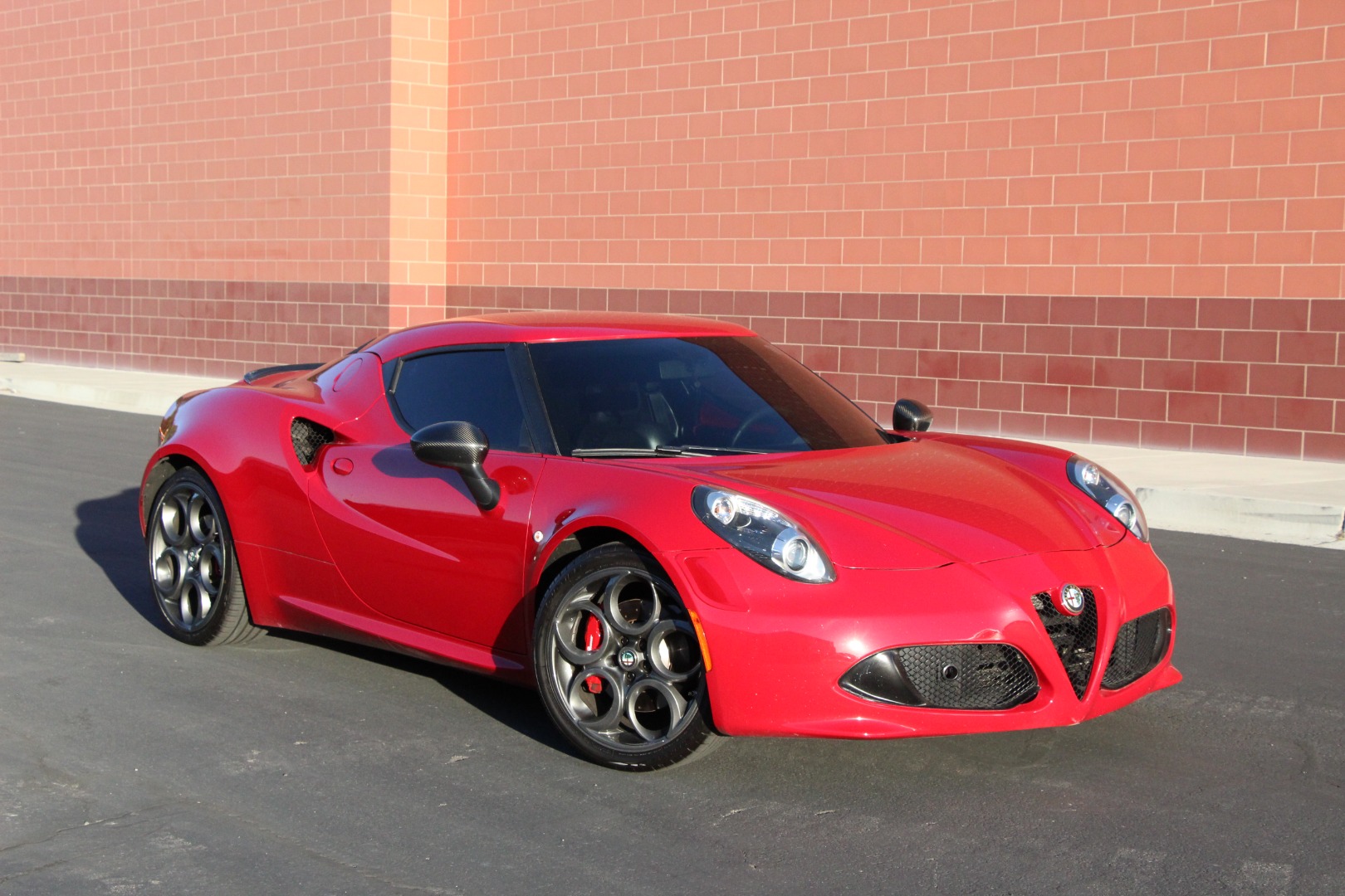 2015 Alfa Romeo 4C Launch Edition's photo