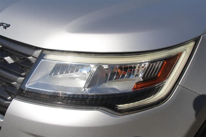 2019 Ford Explorer XLT - Photo 12