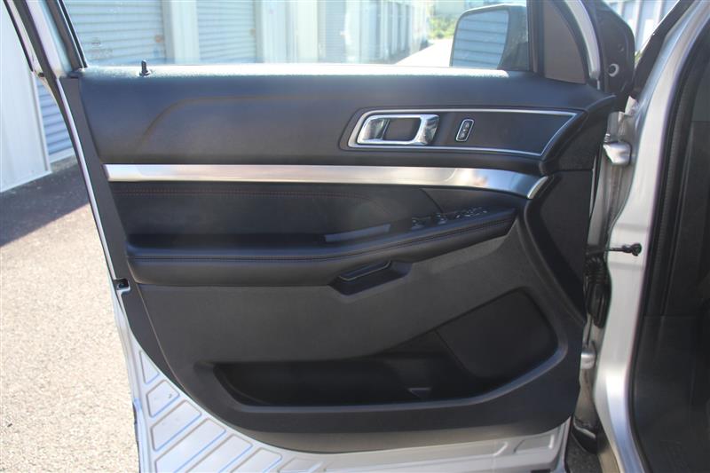 2019 Ford Explorer XLT - Photo 14