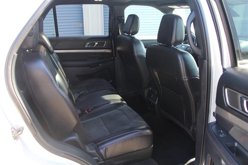 2019 Ford Explorer XLT - Photo 18