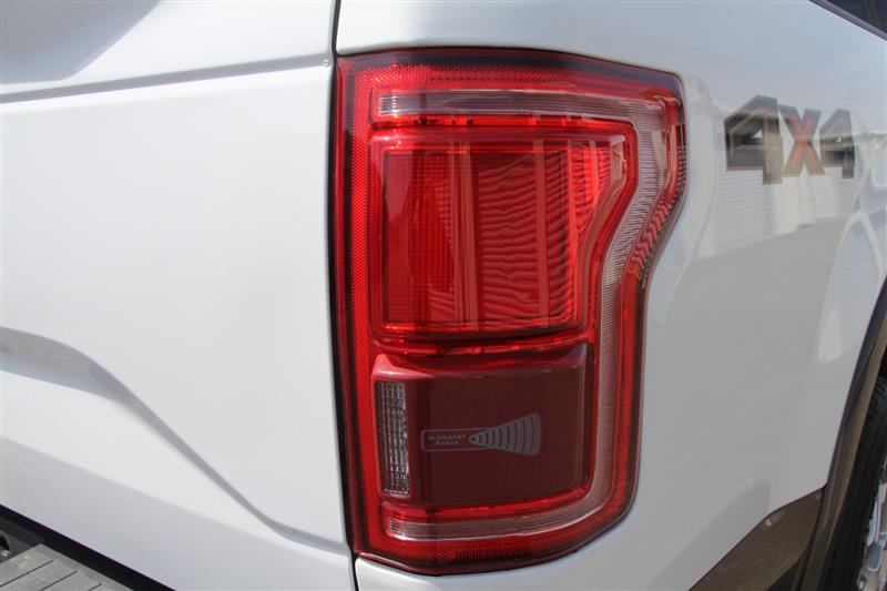 2015 Ford F-150 Lariat - Photo 13