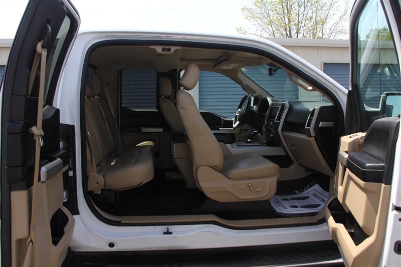 2015 Ford F-150 Lariat - Photo 23