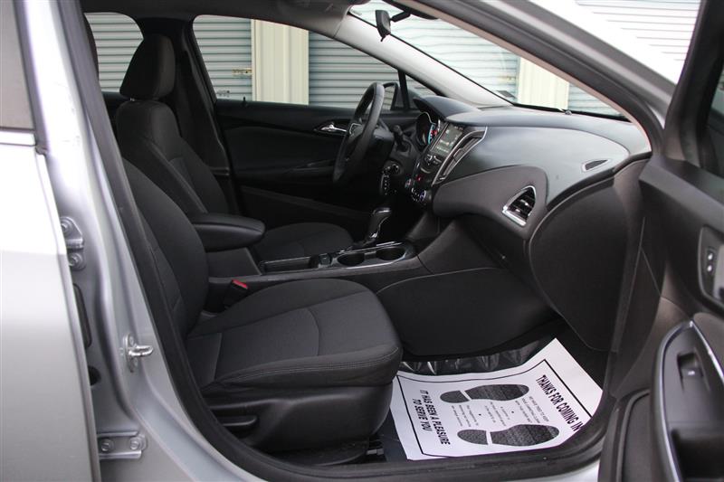 2018 Chevrolet Cruze LT - Photo 18