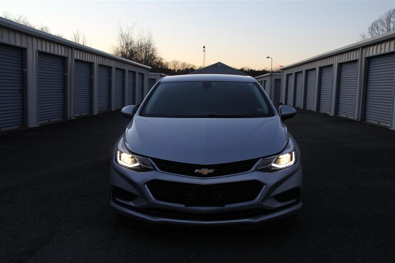 2018 Chevrolet Cruze LT - Photo 3