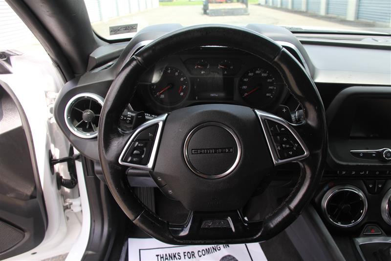 2017 Chevrolet Camaro 1LT - Photo 24