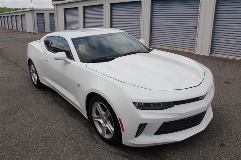 2017 Chevrolet Camaro 1LT - Photo 4