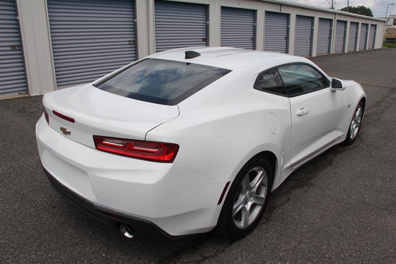 2017 Chevrolet Camaro 1LT - Photo 5