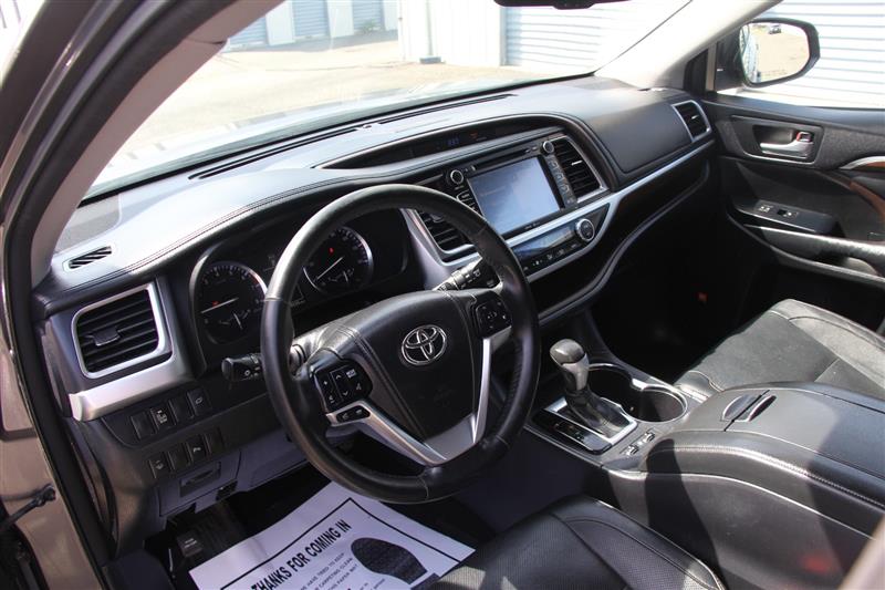 2014 Toyota Highlander Limited - Photo 23