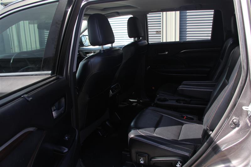 2014 Toyota Highlander Limited - Photo 24