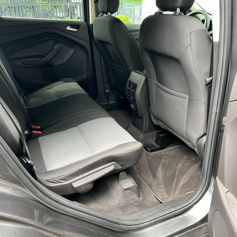 2018 Ford Escape SE - Photo 12