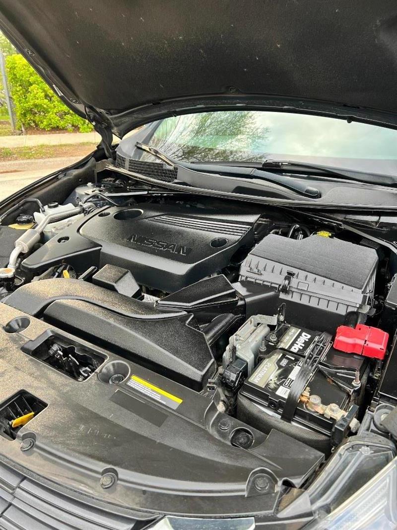 2018 Nissan Altima SR - Photo 9