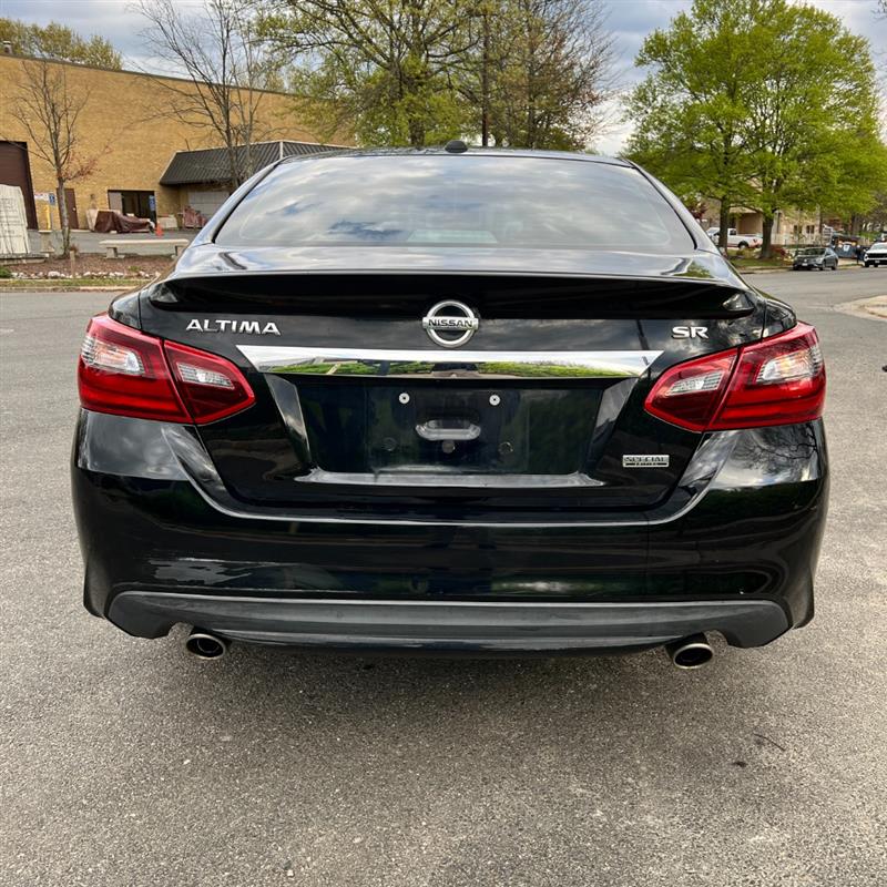 2018 Nissan Altima SR - Photo 5