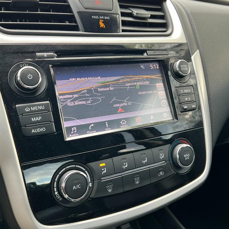 2018 Nissan Altima SR - Photo 25