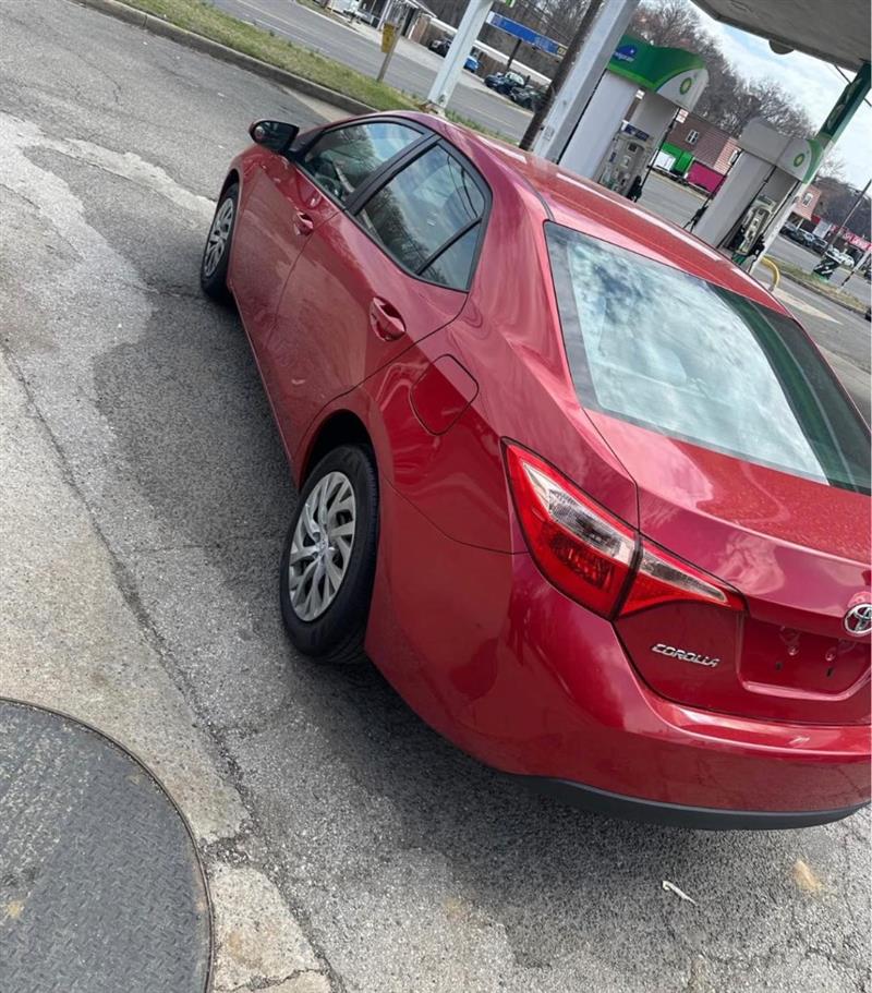 2018 Toyota Corolla LE - Photo 5