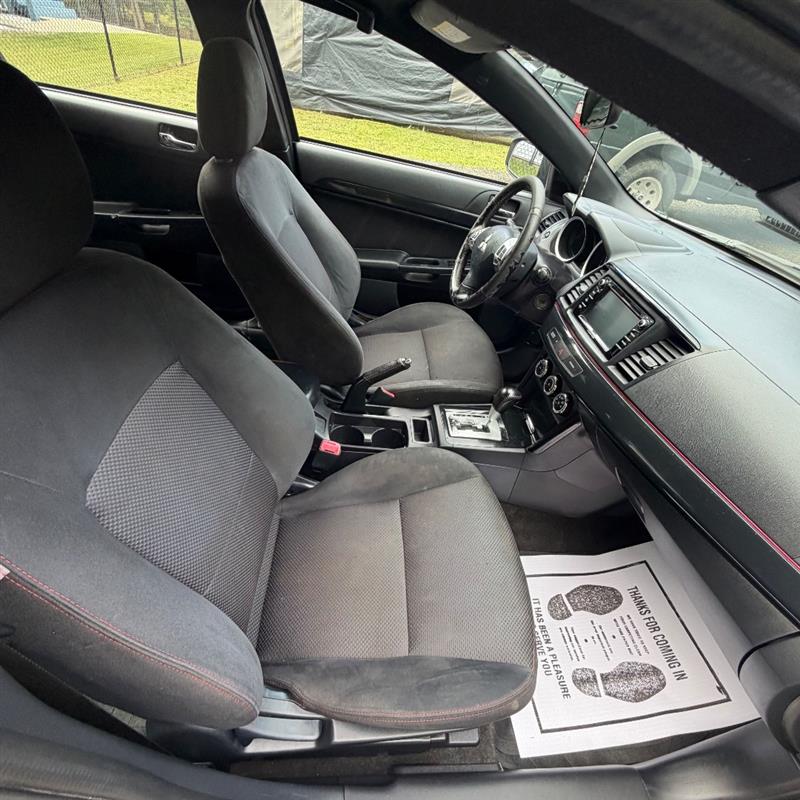 2017 Mitsubishi Lancer LE - Photo 9