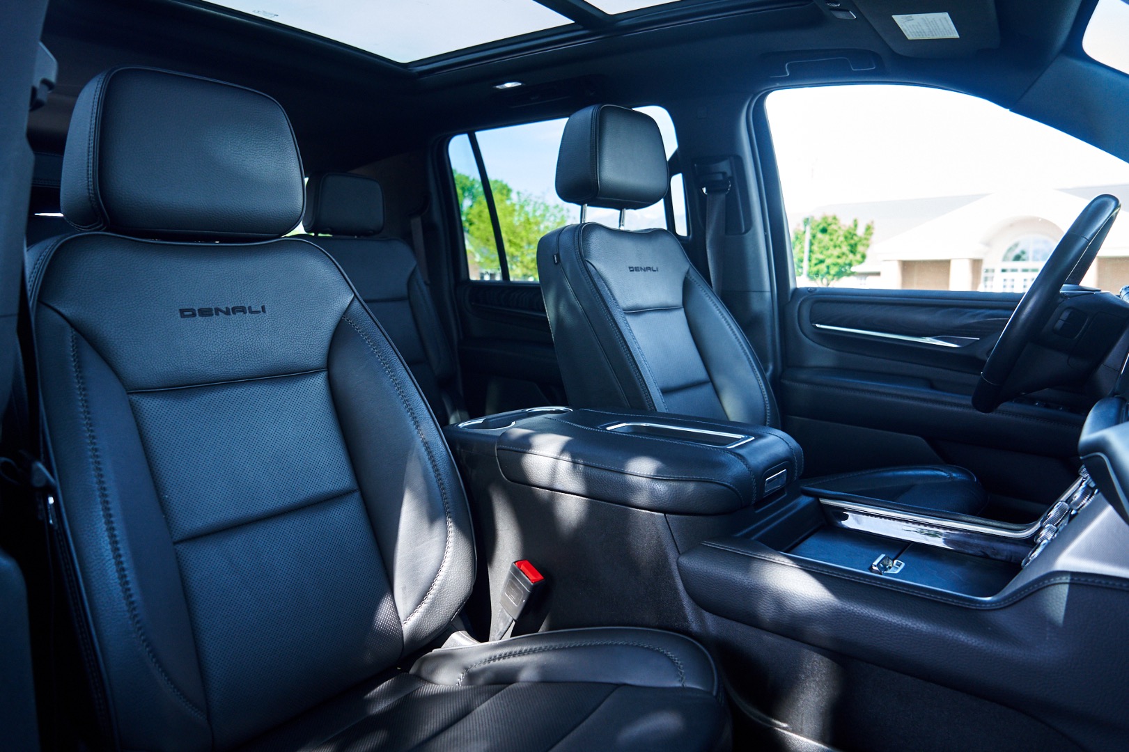 2022 GMC Yukon XL Denali - Photo 17
