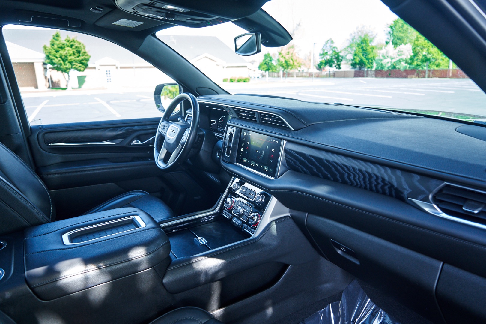 2022 GMC Yukon XL Denali - Photo 18