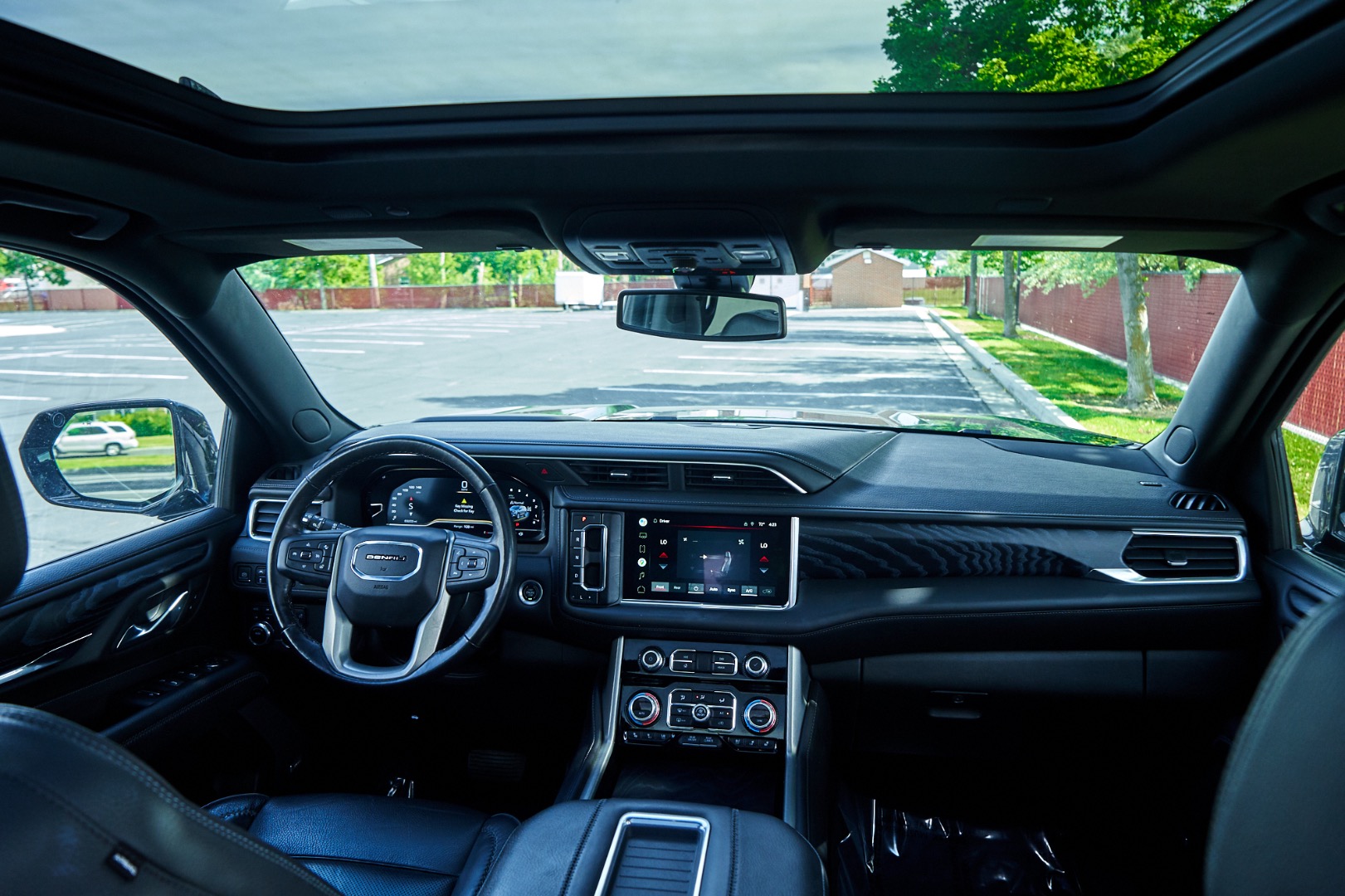 2022 GMC Yukon XL Denali - Photo 22