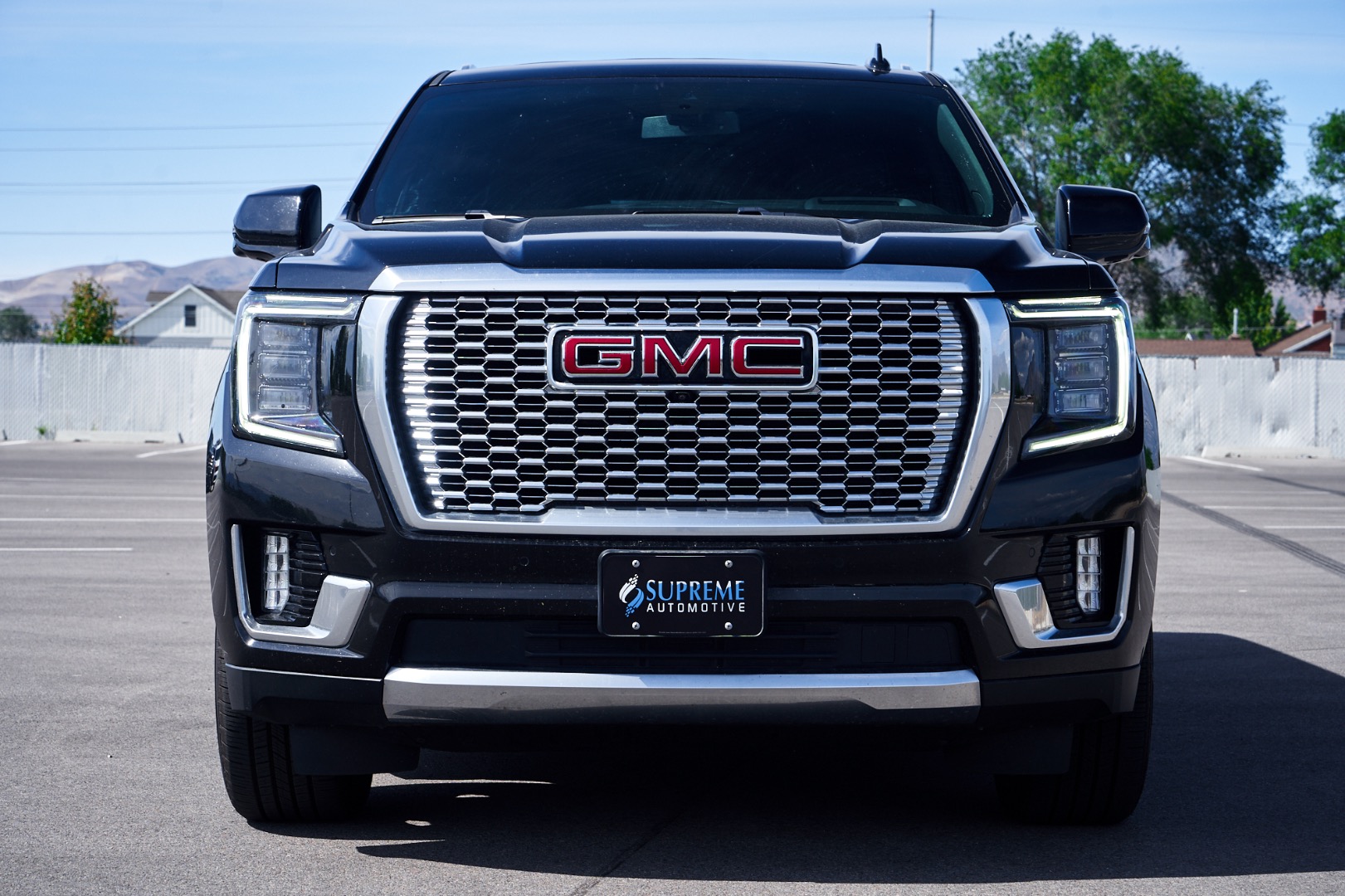 2022 GMC Yukon XL Denali - Photo 2