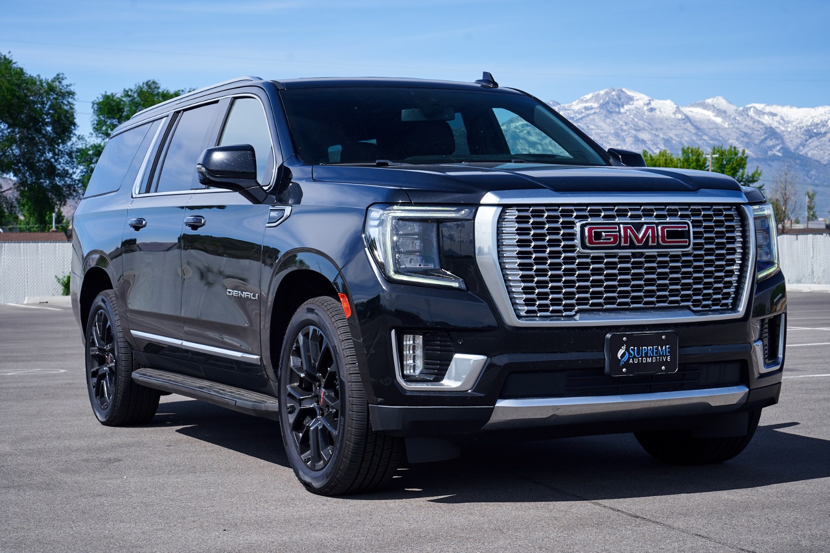 2022 GMC Yukon XL Denali - Photo 3