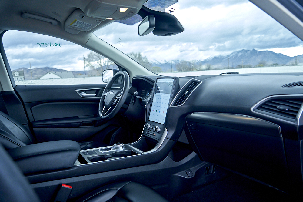 2022 Ford Edge SEL - Photo 17