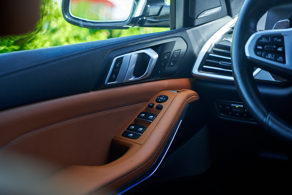 2021 BMW X5 M50i - Photo 19