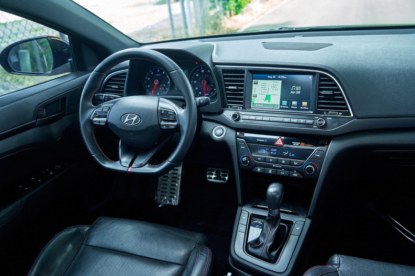2018 Hyundai Elantra Sport - Photo 15