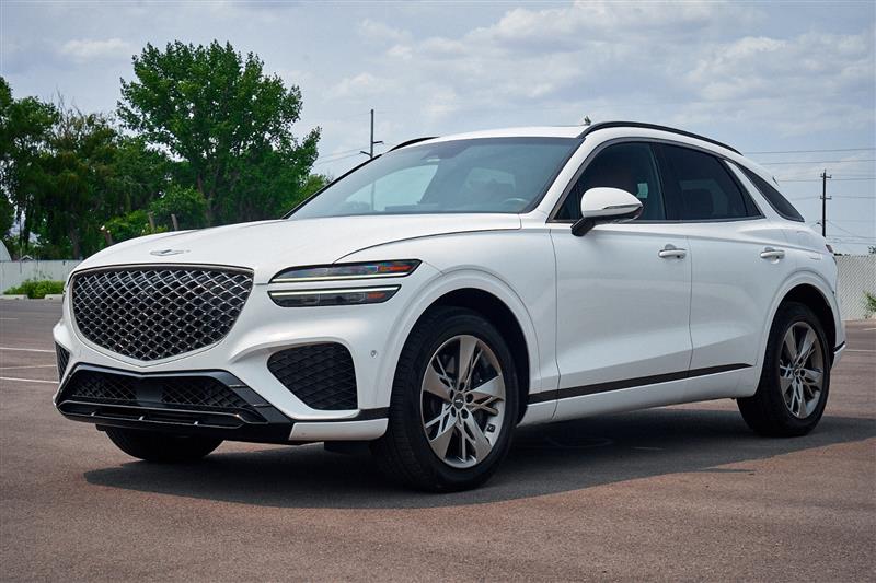 White 2022 Genesis GV70 SUV / Crossover All-Wheel Drive Automatic