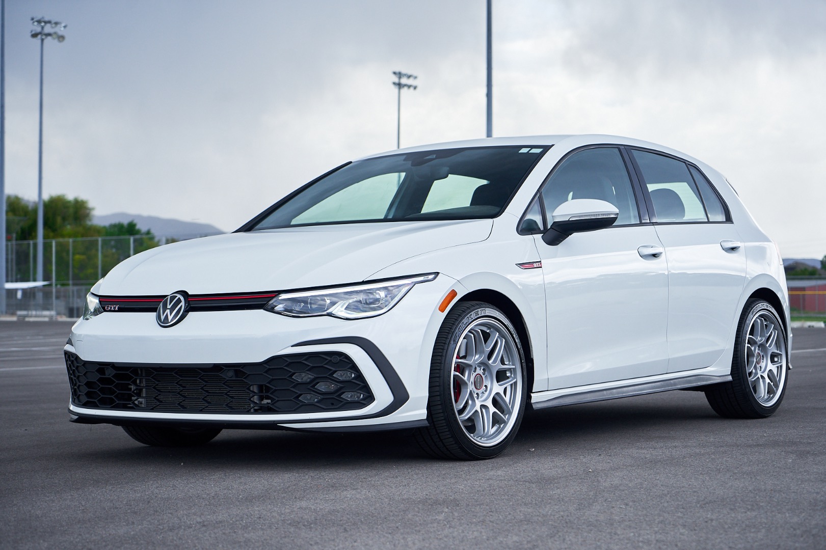 2024 Volkswagen Golf GTI 2.0T S 4-door DSG's photo