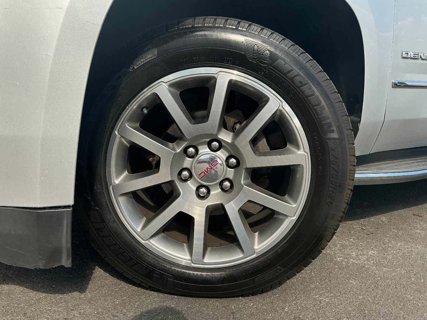 2018 GMC Yukon Denali - Photo 27