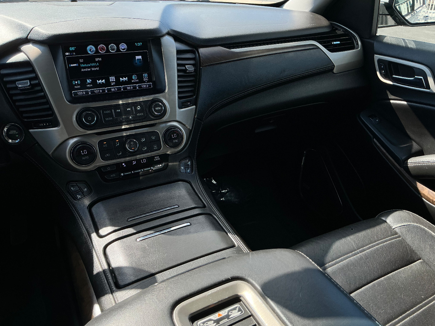 2018 GMC Yukon Denali - Photo 35