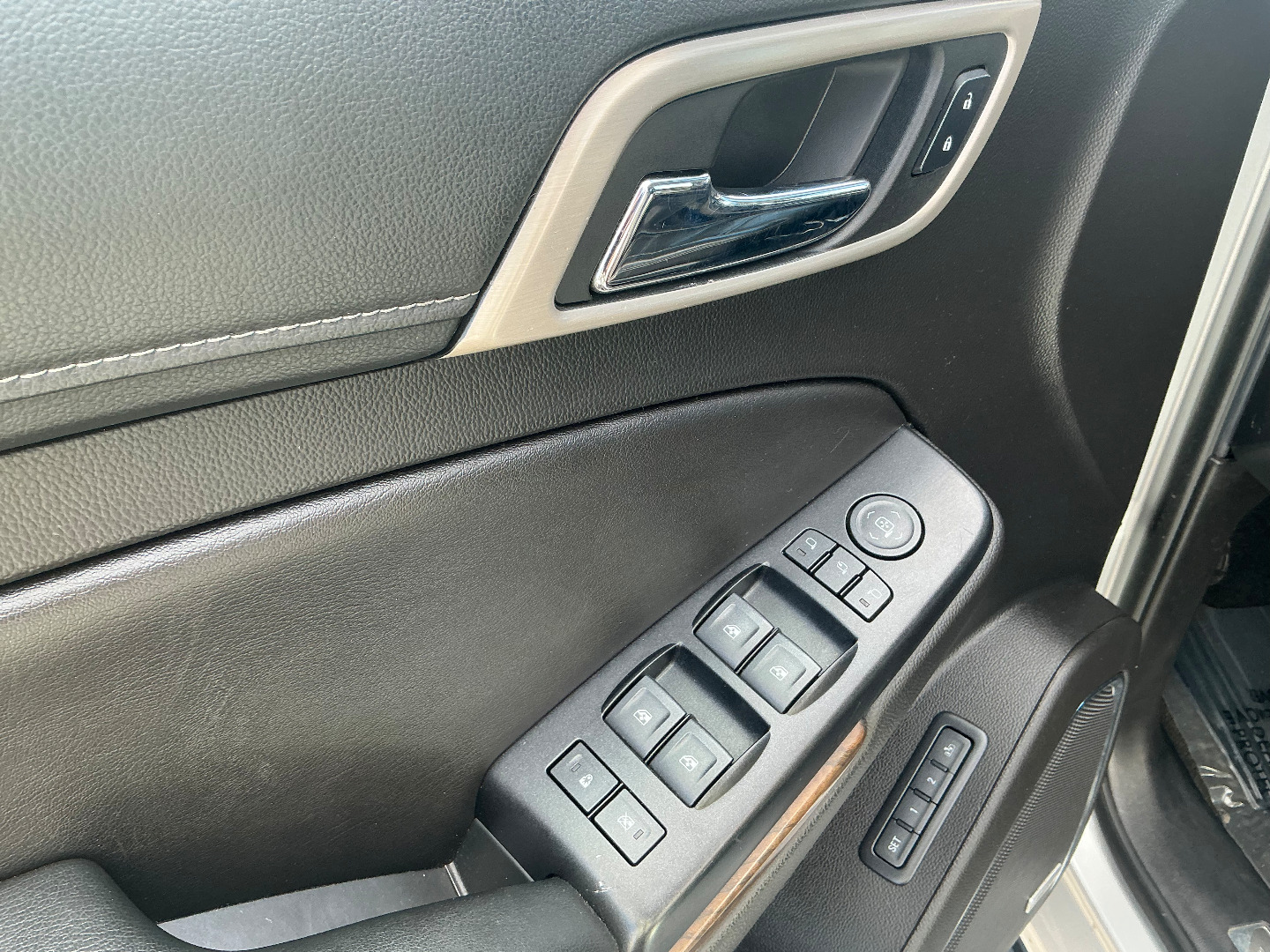 2018 GMC Yukon Denali - Photo 41