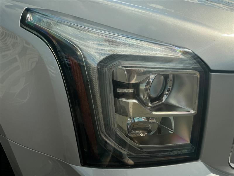 2018 GMC Yukon Denali - Photo 20