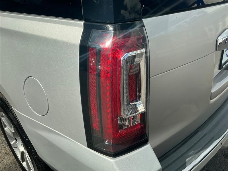 2018 GMC Yukon Denali - Photo 24