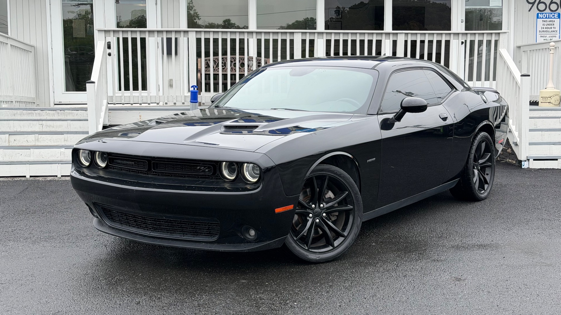 2016 Dodge Challenger R/T Plus's photo
