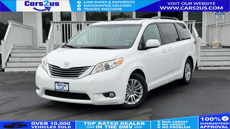 2013 TOYOTA SIENNA XLE 8 PASSENGER