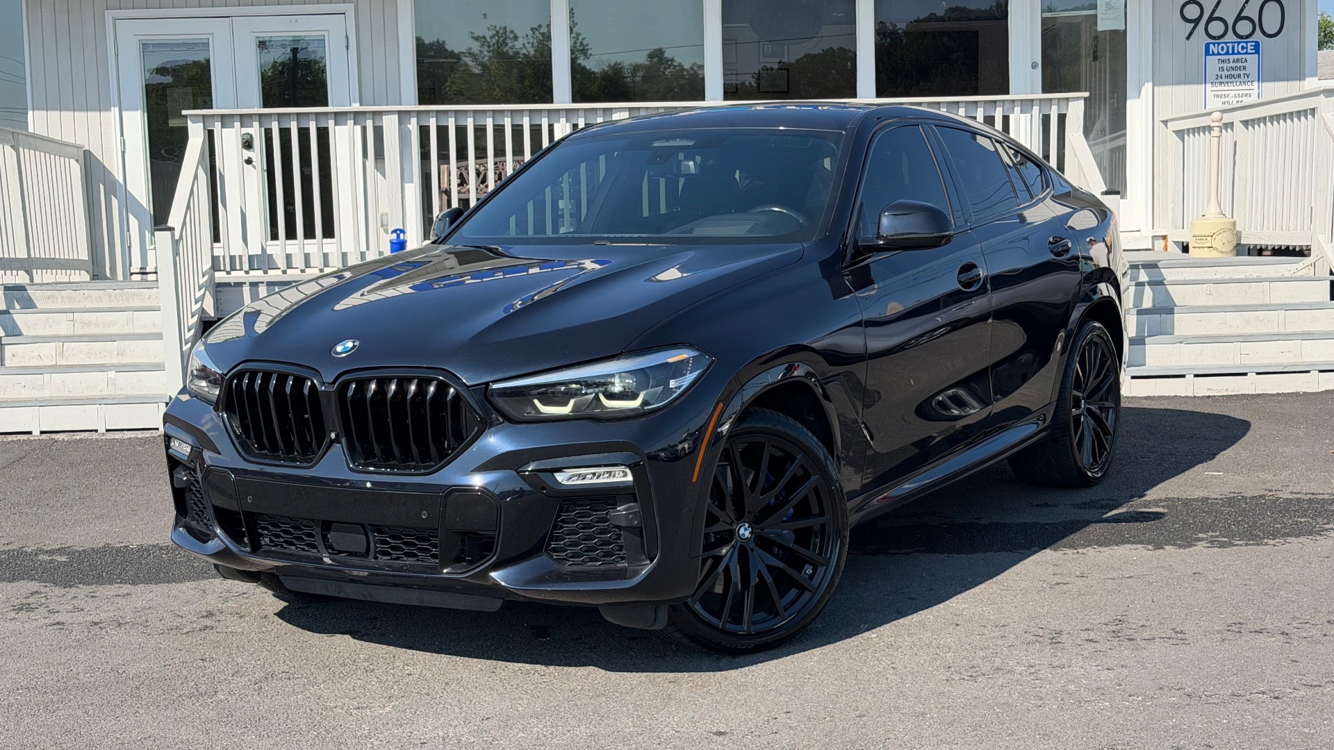 2021 BMW X6 M50i's photo